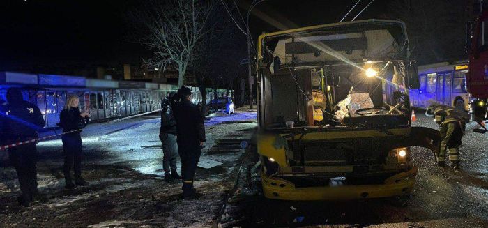 Вибух у пасажирському автобусі на Виноградарі. Фото: поліція Києва