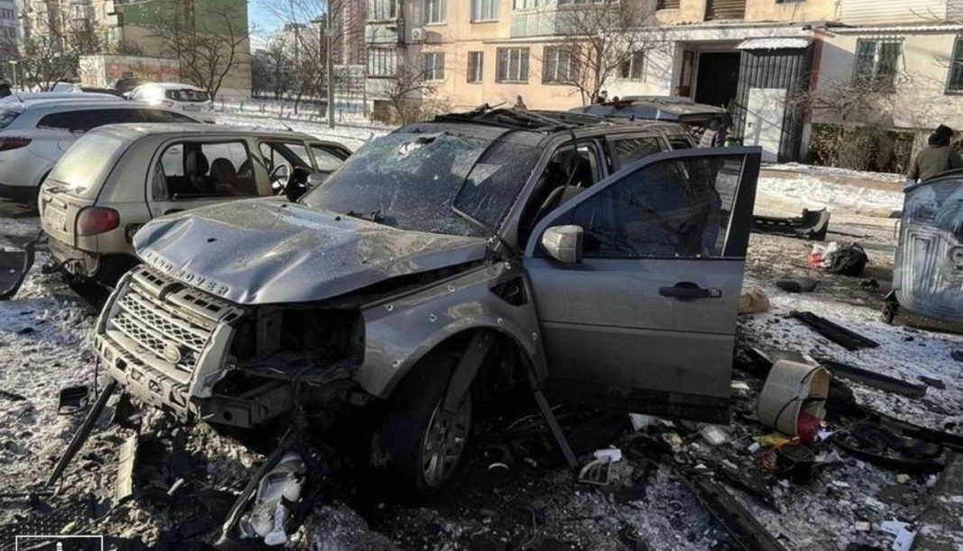 Позашляховик, який вибухнув в Оболонському районі Києва. Фото: Суспільне Новини/Станіслав Свирид
