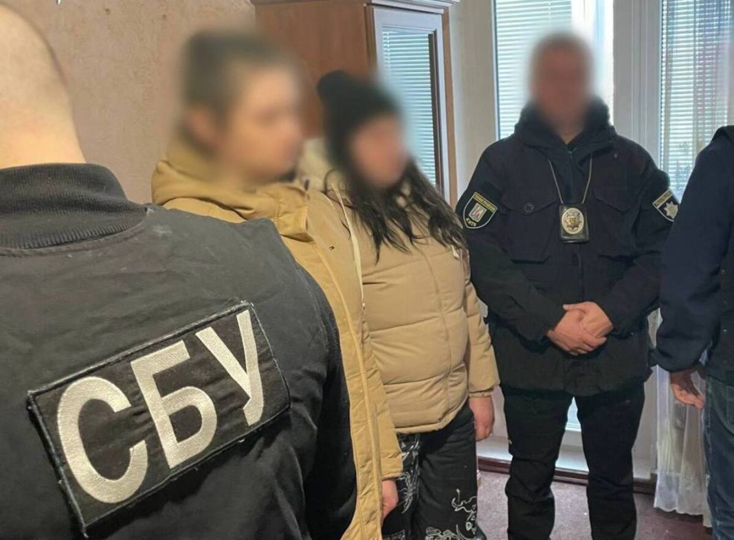 Затримання жінок, які хотіли вчинити теракт у Києві. Фото: поліція столиці