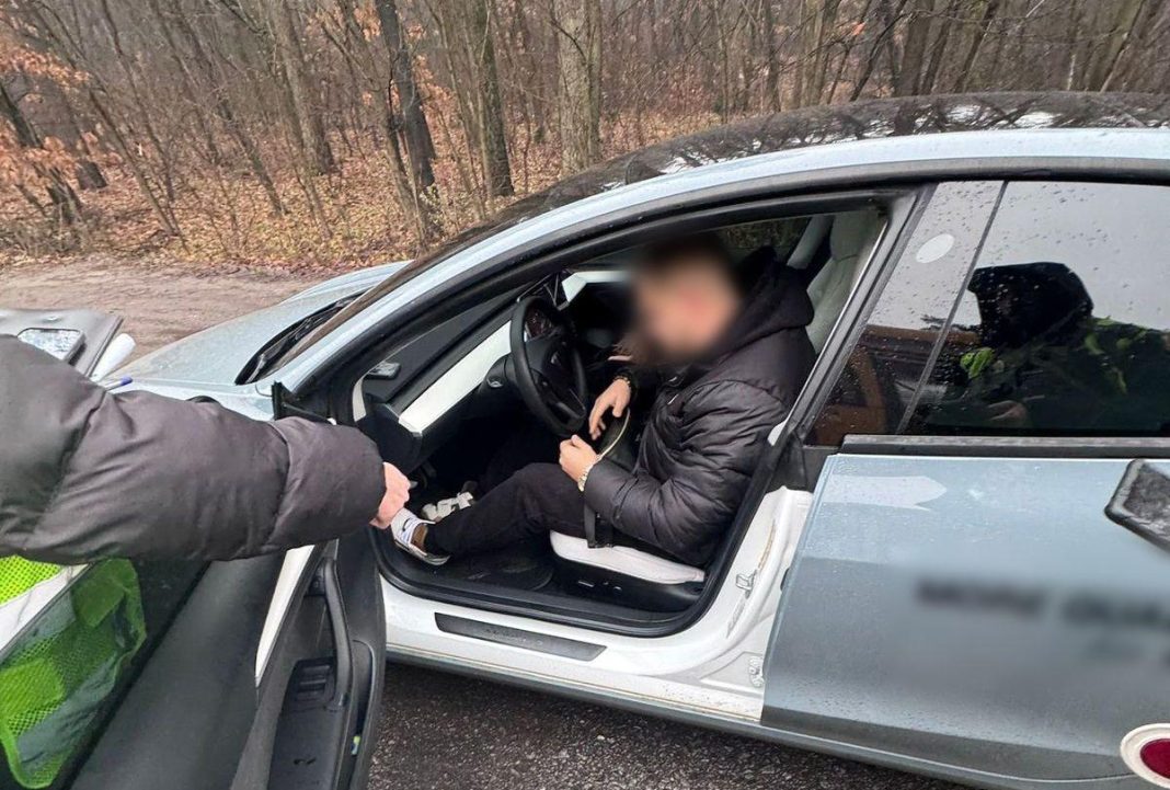 Ошукали громадян на майже $1 000 000. Фото: Кіберполіція України